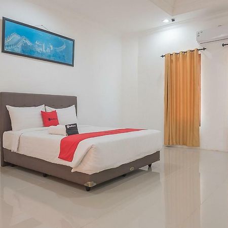 מלון Reddoorz Near Jatinangor Town Square מראה חיצוני תמונה