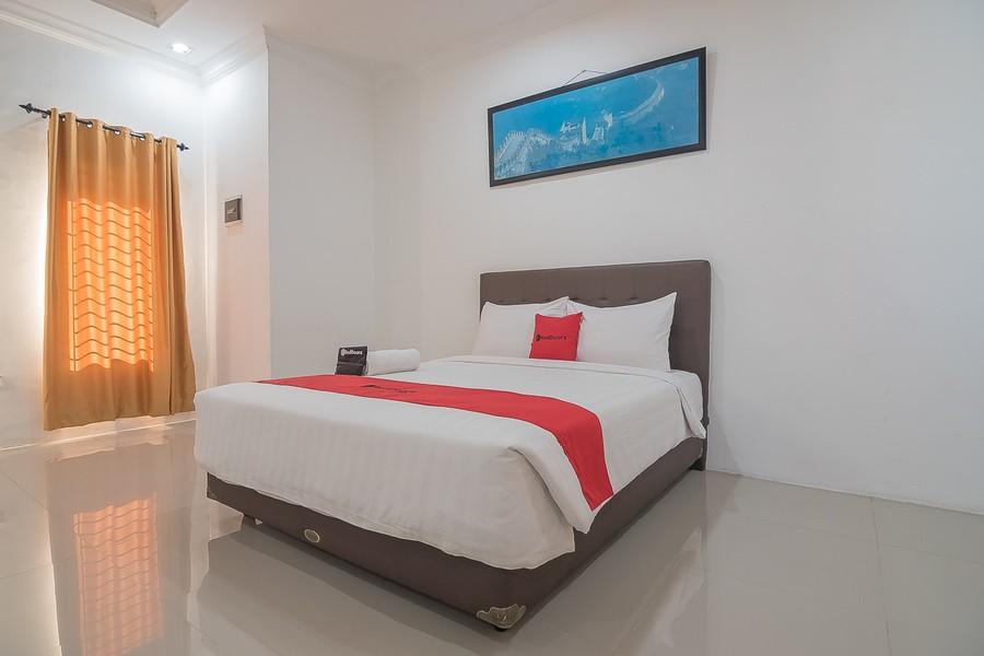 מלון Reddoorz Near Jatinangor Town Square מראה חיצוני תמונה