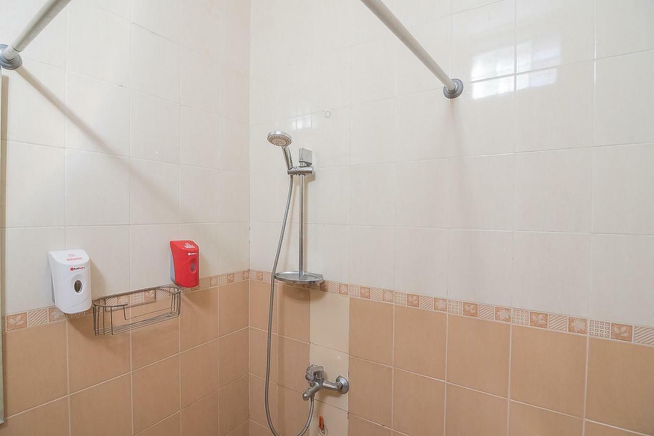 מלון Reddoorz Near Jatinangor Town Square מראה חיצוני תמונה